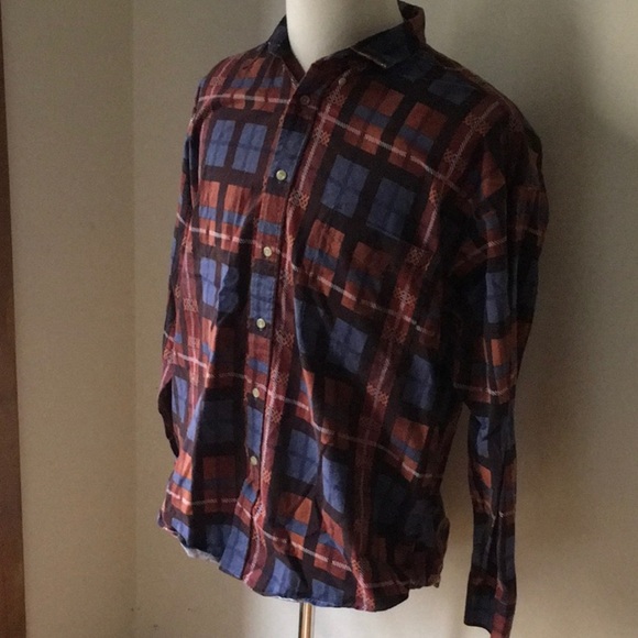London Fog Long-Sleeve Button-Down Shirt in Multicolor Plaid Cotton (size XL) - Picture 3 of 6